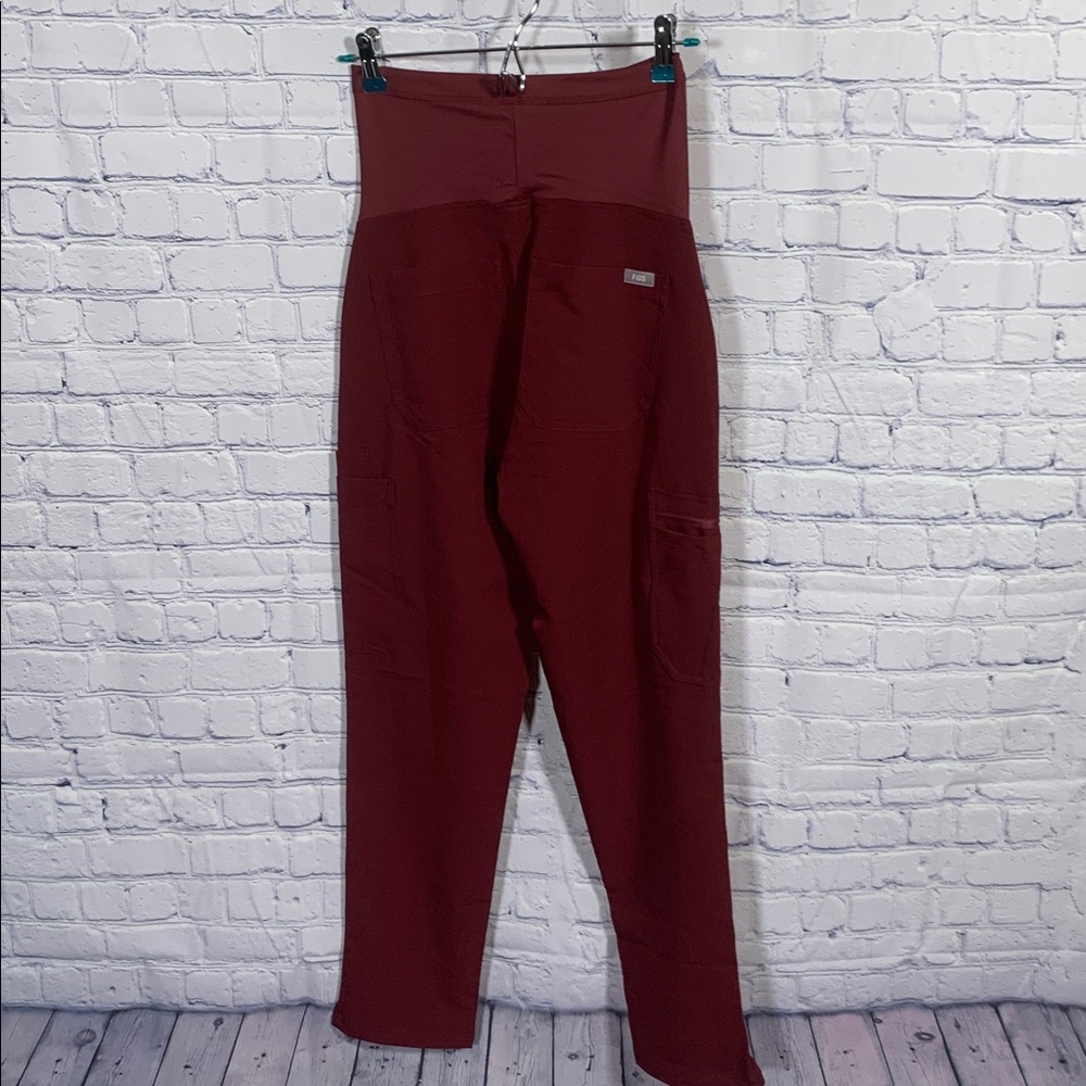 Figs Womens Yola Maternity 3.0 Petite Scrub Pant Burgundy Size XXS NWT Medical - Picture 7 of 7